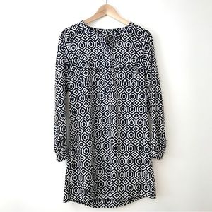 MOVING SALE DONATING SOON [Gap] Geometric White and Navy Dress Size XS